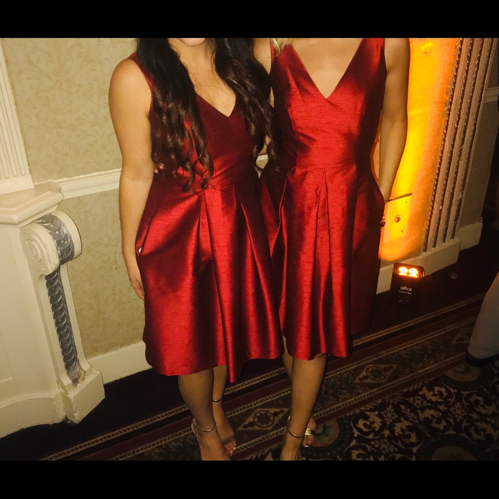 Gorgeous red midi dress ❤️